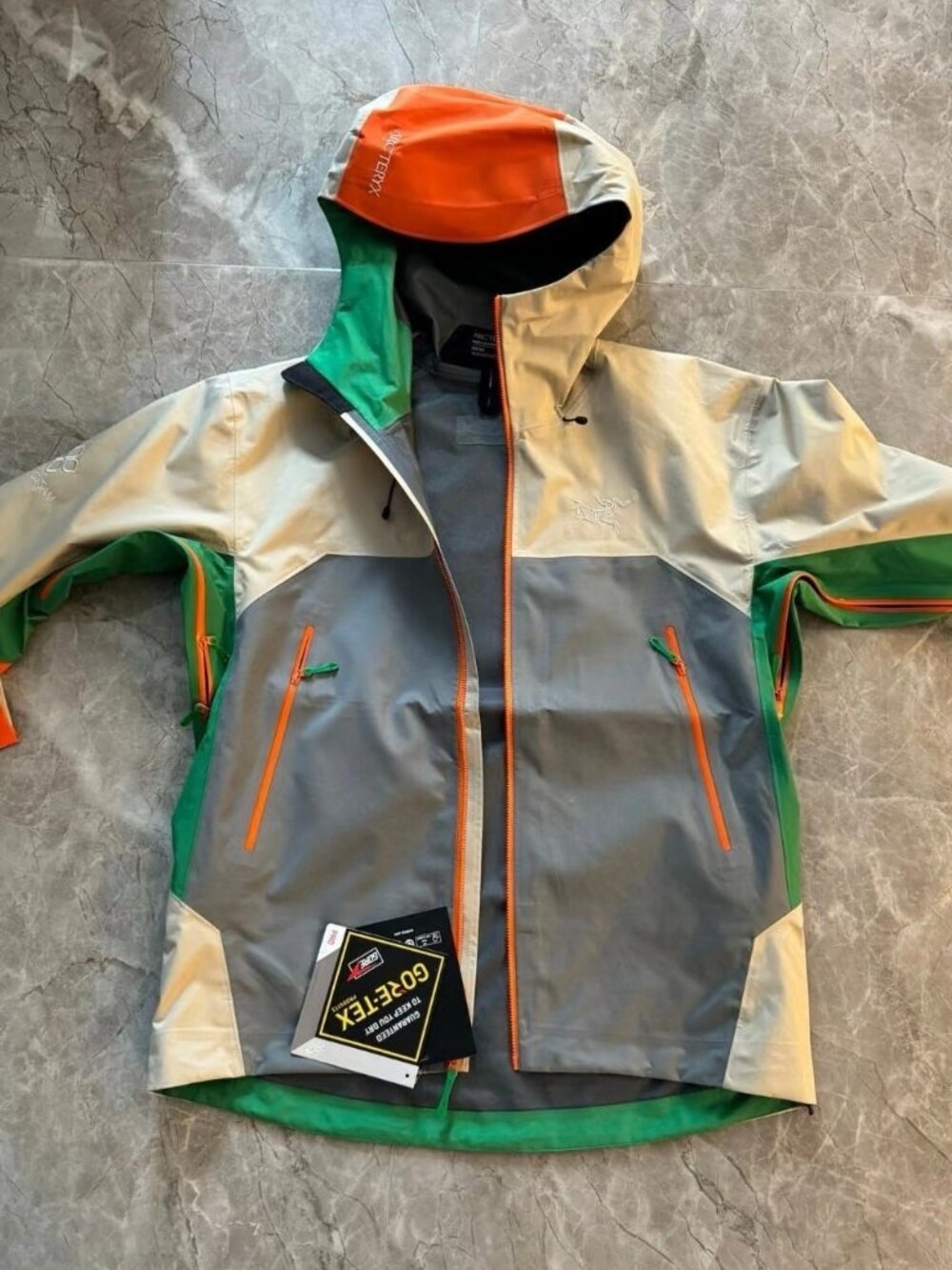 Arc'teryx Beta Lightweight Jacket